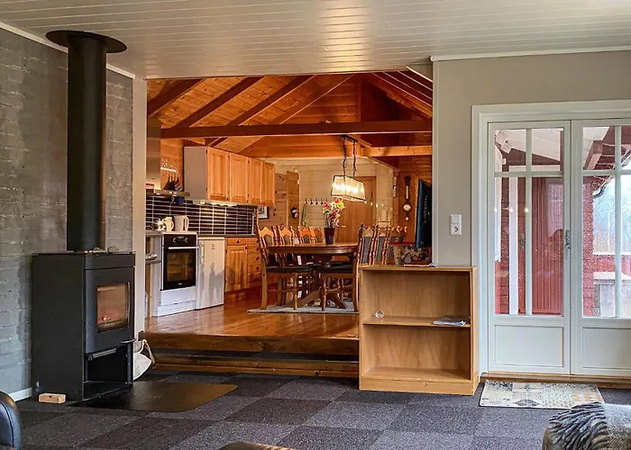 3 Bedroom Amazing In Dom wakacyjny Haddal